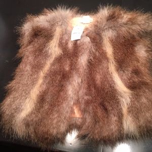 Crewcuts new fur vest girls m-l. Originally $98.00